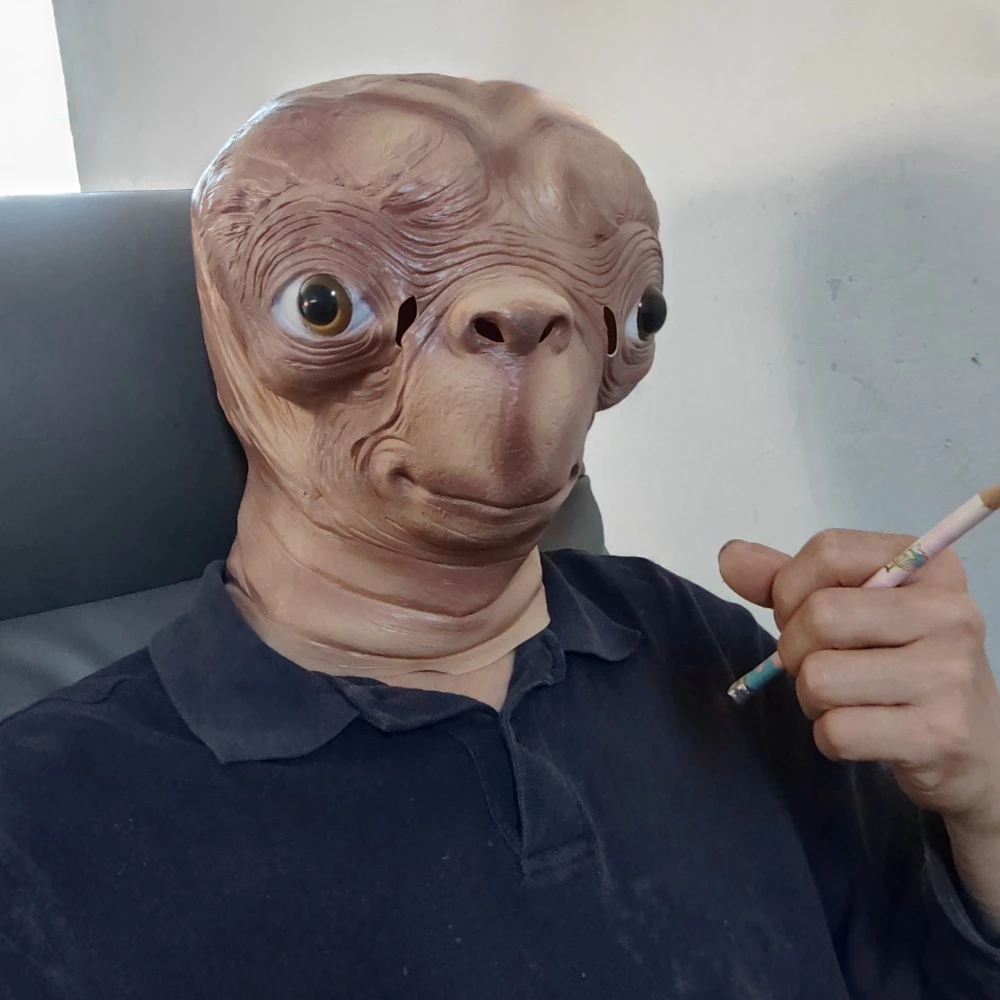 قناع رأس كامل لشخصية الكائن ال - مراجعة Latex Alien Mask Realistic وسعره